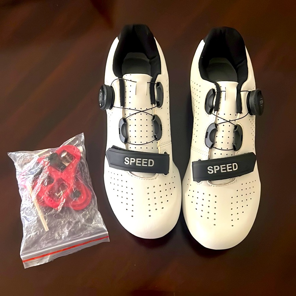 Adults’ Indoor Cycling Shoes. White. Size 38. Brand New.
